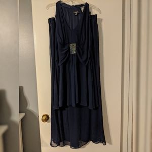 R&M Richards Formal Navy sleeveless pant suit